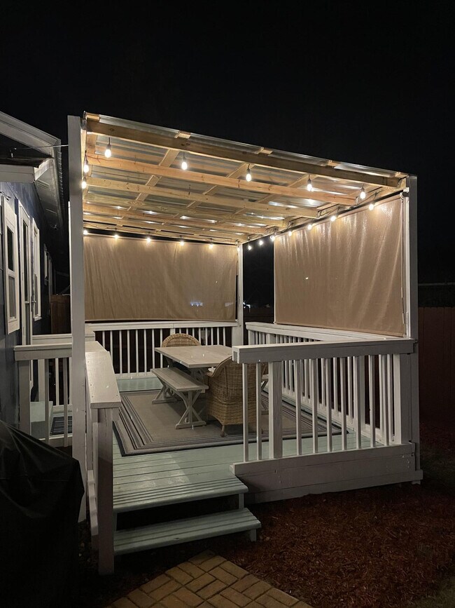 Building Photo - 411 N D St