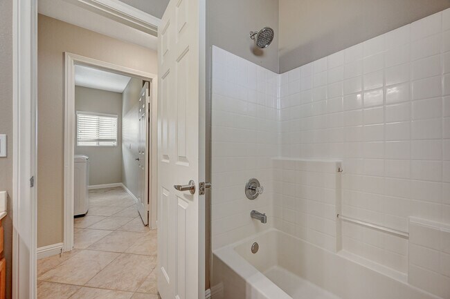 Building Photo - 1005 Prestige Meadows Pl