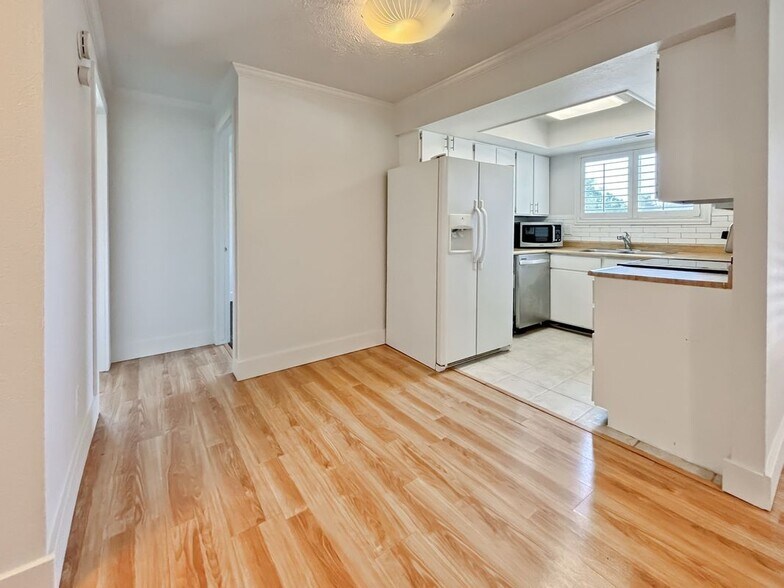 Building Photo - 4650 Quail Park Dr