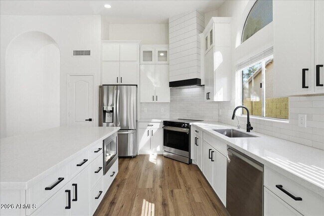 Building Photo - 3743 W Shannon St