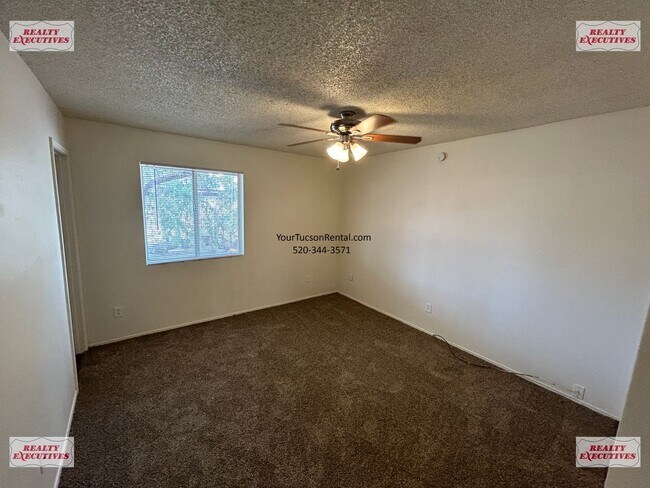 Building Photo - Tucson Blvd & Irvington Rd area - 4 Bedroo...