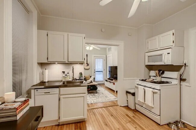 Building Photo - 1629 W Julian St