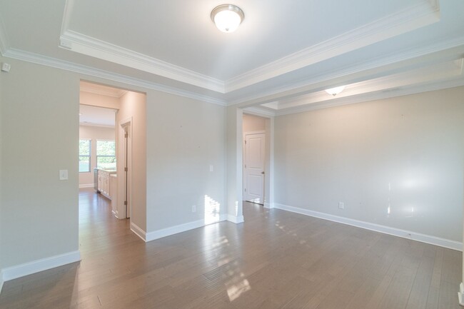 Building Photo - Spacious & Elegant 4 Bedroom Home in Fort ...