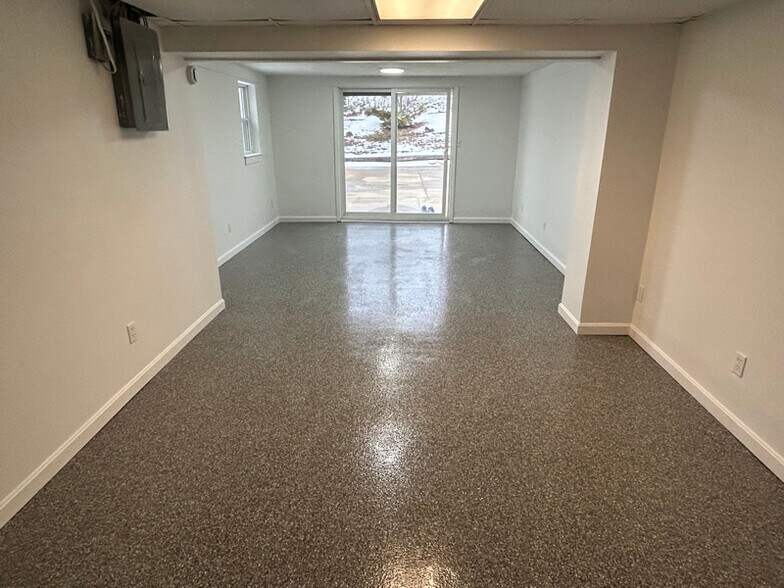 Building Photo - 1656 Beal Rd