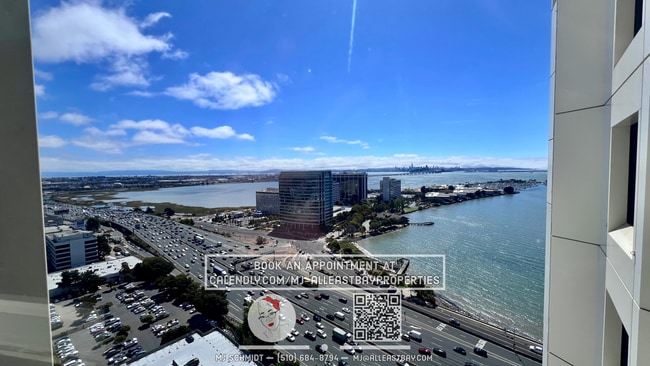 Building Photo - Views Views!!! Large 1 bdrm / 1 Bth with s...