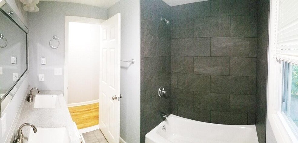 Building Photo - 186 Sheffield Lane