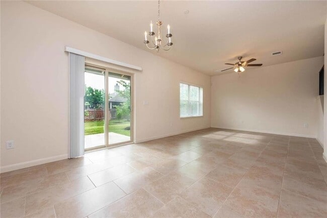 Building Photo - 1620 Bryant Dr