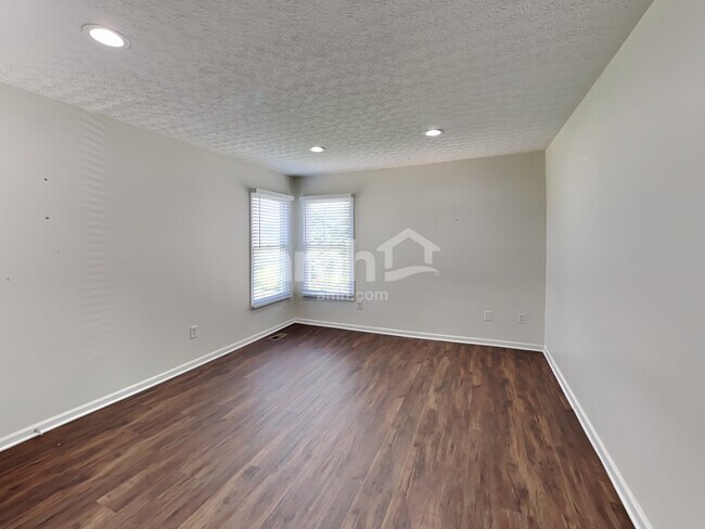 Building Photo - 5232 Dietrich Ave