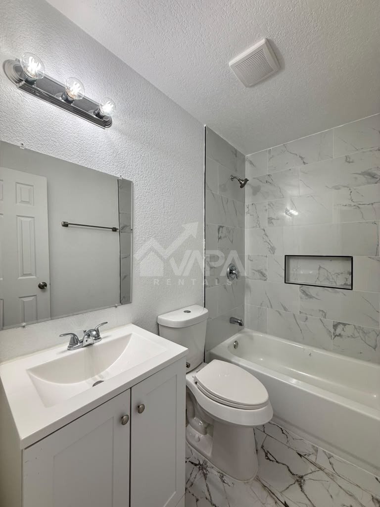 Building Photo - 4103 Sunrise Glade Dr