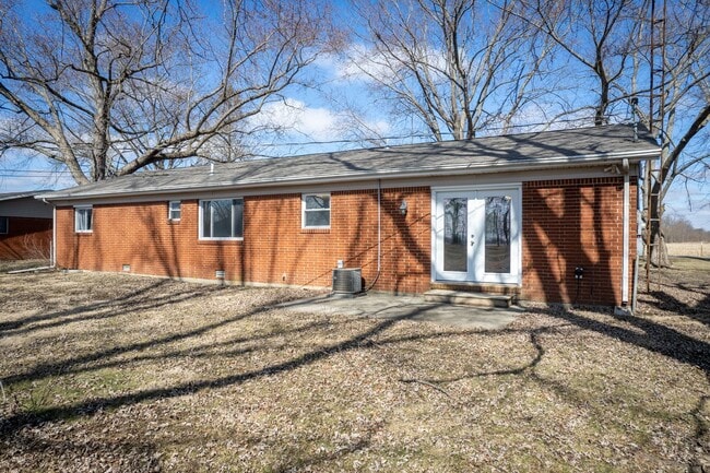 Building Photo - Beautiful 3 Bedroom Home outside of Centerville