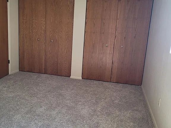 Building Photo - 1247 Holland Park Blvd