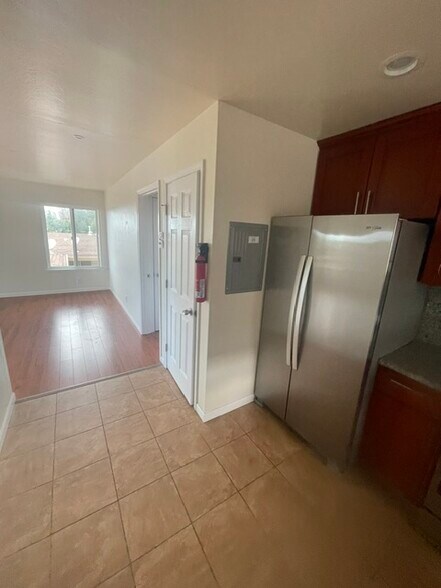 Building Photo - 8079 Greenridge Dr