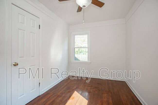 Building Photo - 1547 Sherbrook Rd