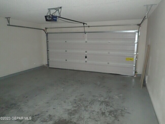 Building Photo - 3516 Tierra Plata Dr