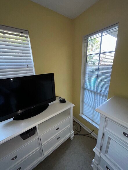 Building Photo - 375 Bluefish Dr