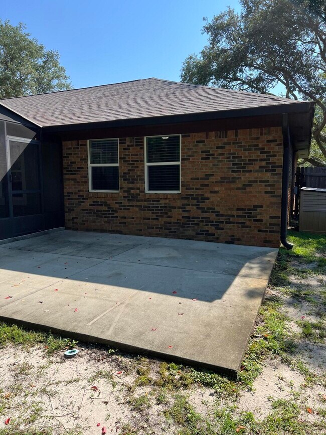 Building Photo - 16 Mariners Ln