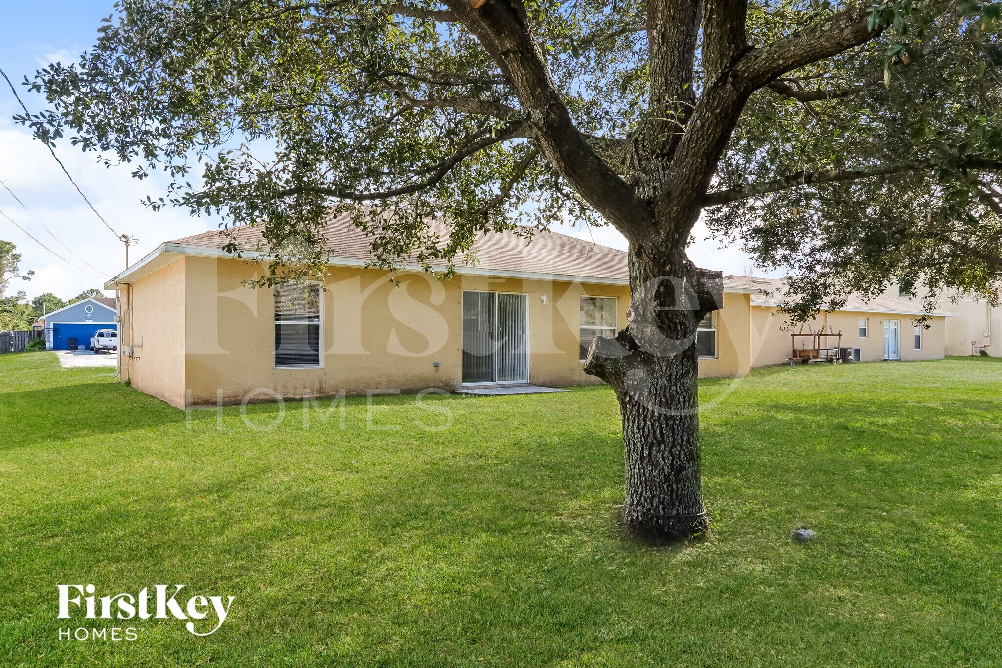 Building Photo - 4414 SW Cacao St