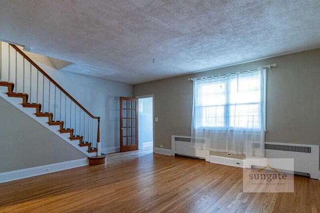 Building Photo - 16 Nunnery Ln