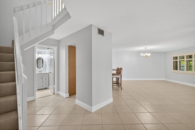 Building Photo - 246 Seabreeze Cir