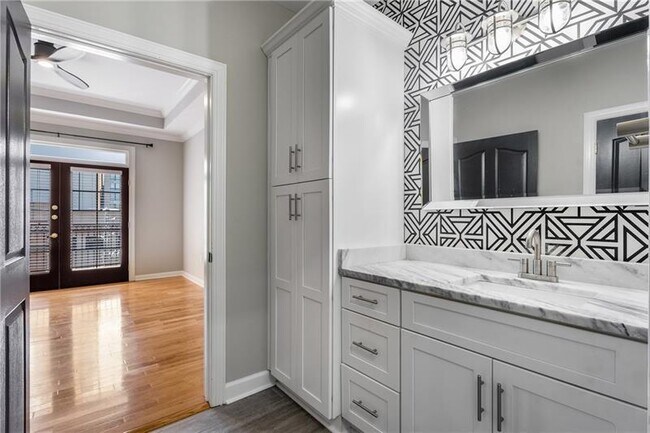 Building Photo - 850 Piedmont Ave NE