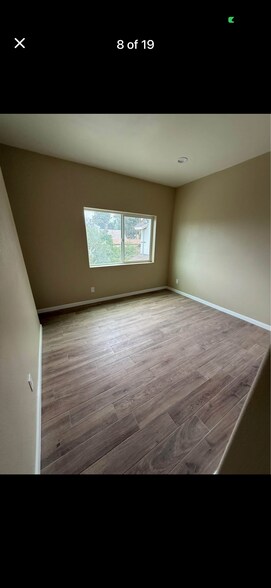 Building Photo - 627 S Rowan Ave