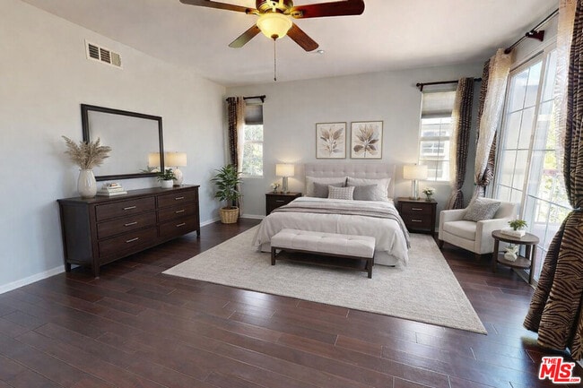 Building Photo - 5655 Como Cir