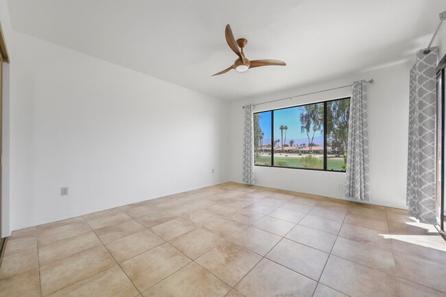Building Photo - 40492 Bay Hill Way