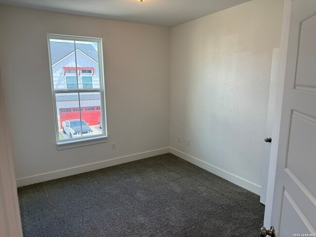 Building Photo - 231 Sapphire Dr