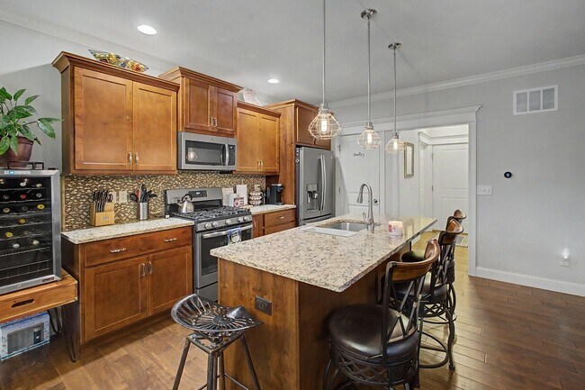Building Photo - Spacious 4-Bedroom, 3.5-Bathroom Townhome & 2-Car Garage-West Champaign