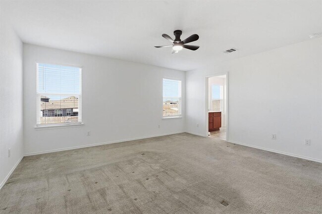 Building Photo - 13812 Virtue St