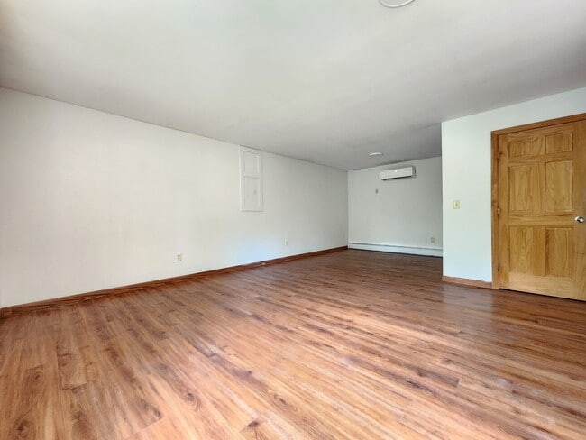 Building Photo - 116 Pine Trail