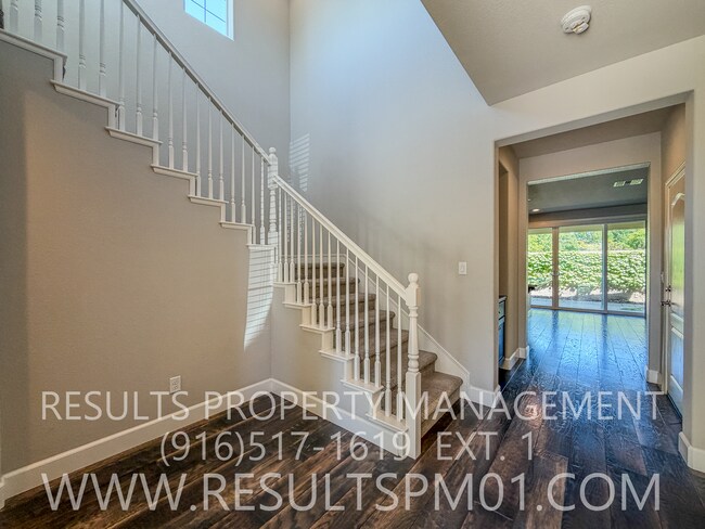 Building Photo - Beautiful Spacious El Dorado Hills Home in gated community