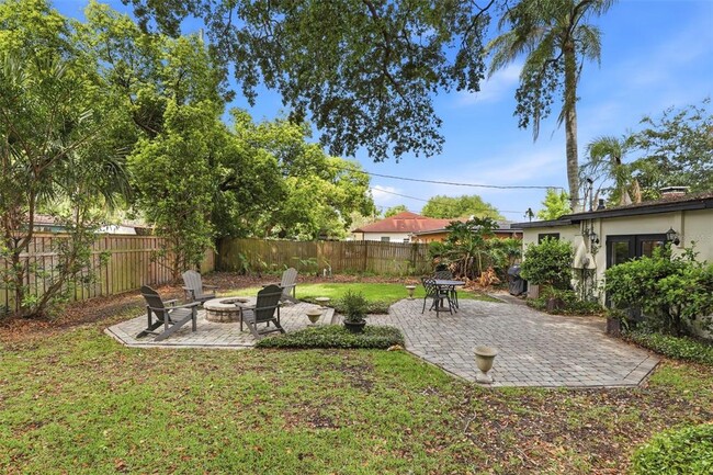 Building Photo - 2518 Weber St