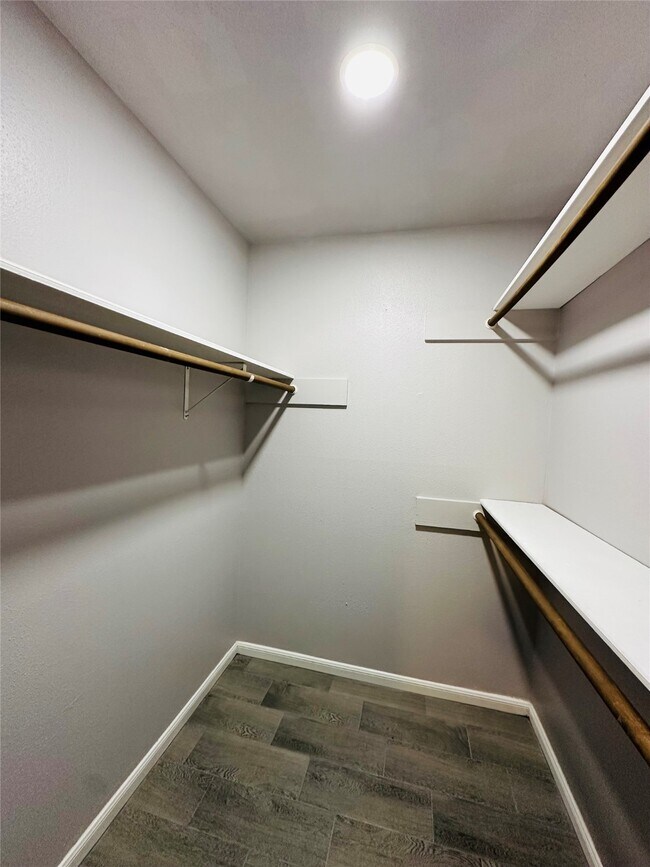 Building Photo - 19834 Arrowsmith Dr