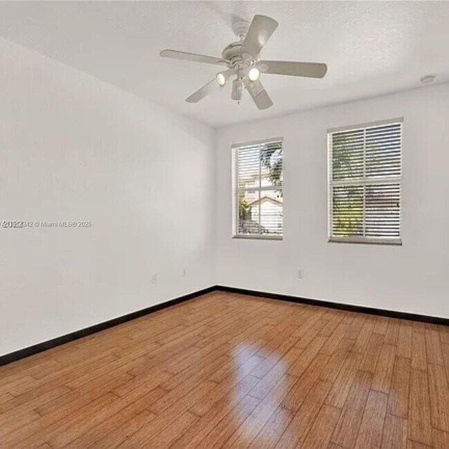 Building Photo - 10902 NW 79th St