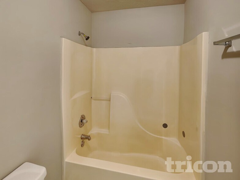 Building Photo - 2979 Plantation Run Ct