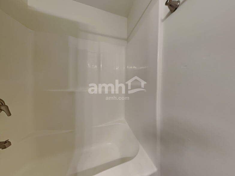 Building Photo - 1162 Edgewater Way