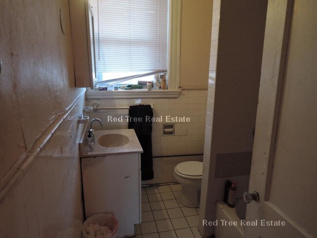 Building Photo - 1711 Commonwealth Ave