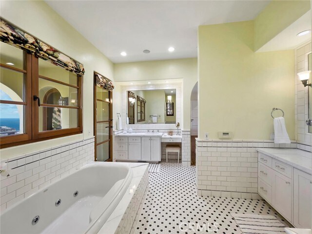 Building Photo - 1131 Emerald Bay
