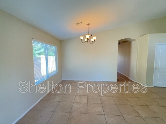 Building Photo - 12917 W Earll Dr