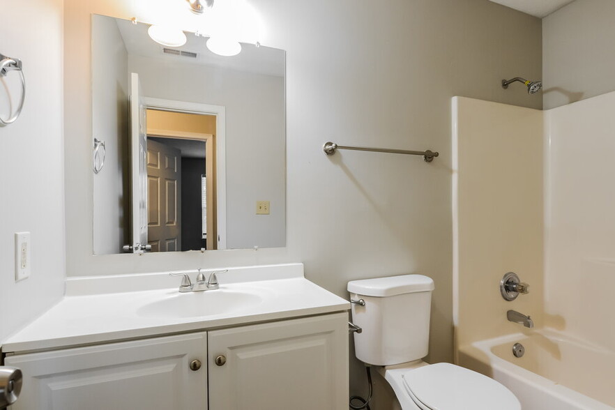 Building Photo - 11339 Water Birch Dr