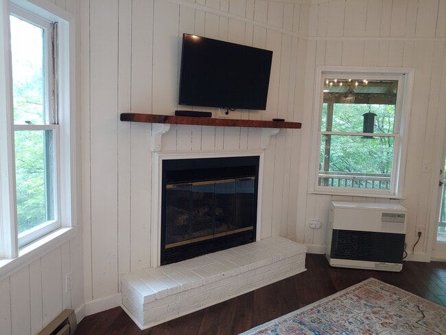 Building Photo - 116 Mogul Rd