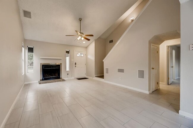 Building Photo - 711 Decker Prairie Dr