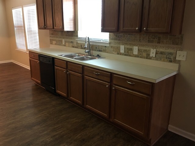 Building Photo - 1 Holly Springs Cir