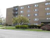 Building Photo - 20333 Detroit Rd