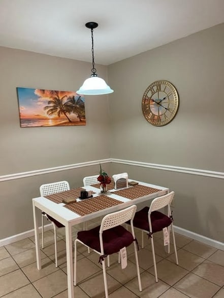 Building Photo - 1700 SW 16th Ct