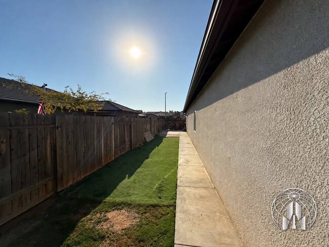 Building Photo - 5121 Anaconda Ave