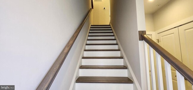 Building Photo - 5606 Hyattsville Dr