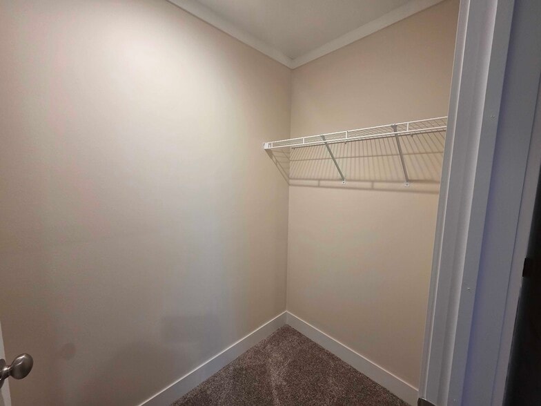 Building Photo - 3644 Chestnut St