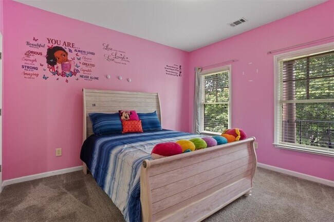 Building Photo - 265 Lily Cove Dr